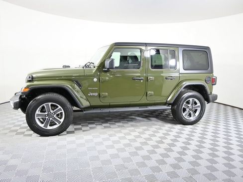 Used 2023 Jeep Wrangler Unlimited Sahara AWD/4WD image 2