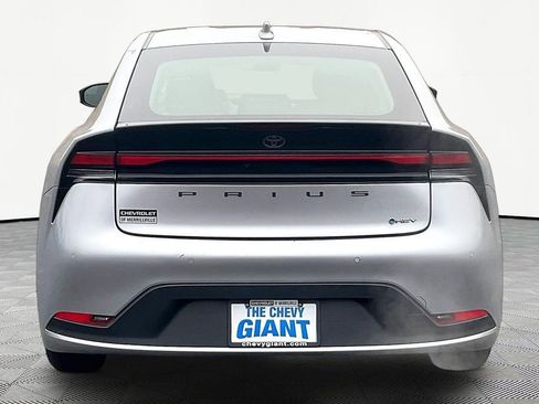Used 2023 Toyota Prius LE image 6