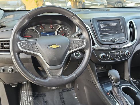 Used 2022 Chevrolet Equinox LT image 16