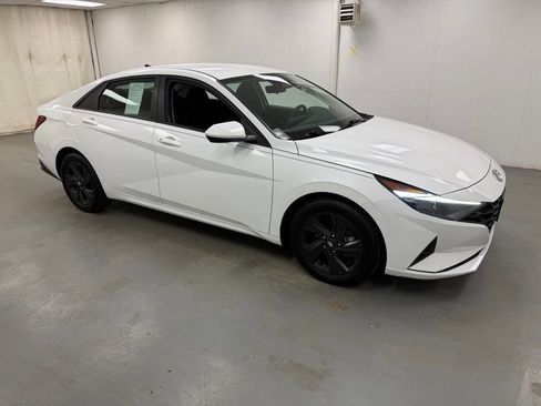 Used 2021 Hyundai Elantra SEL FWD image 5