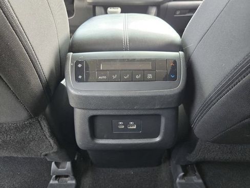 Used 2024 Nissan Pathfinder SV FWD image 13