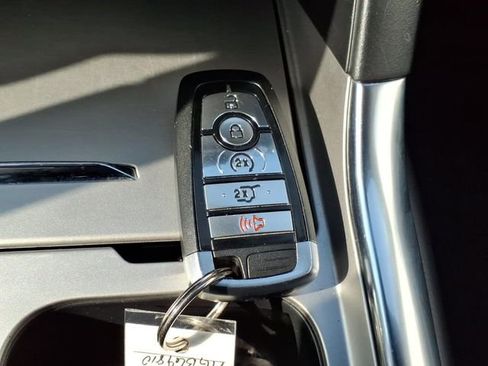 Used 2021 Ford Explorer XLT w/ Equipment Group 202A AWD/4WD image 32