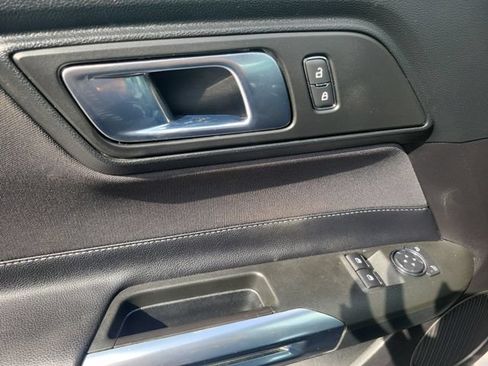 Certified 2022 Ford Mustang Coupe RWD image 14