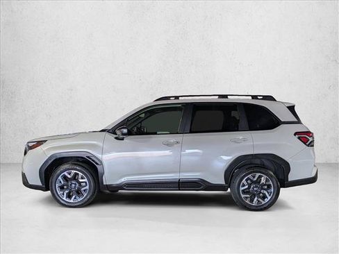 Used 2025 Subaru Forester Premium w/ Convenience Package #1 AWD/4WD image 9