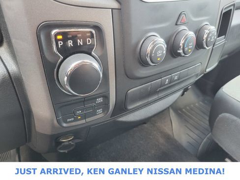 Used 2015 RAM 1500 Express AWD/4WD image 12