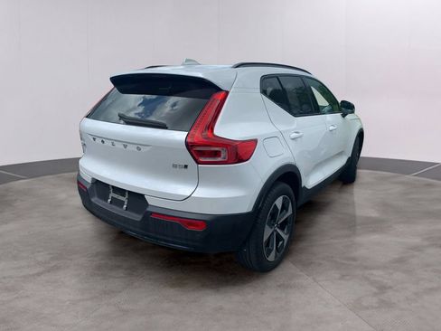 Used 2024 Volvo XC40 B5 Plus w/ Climate Package AWD/4WD image 40
