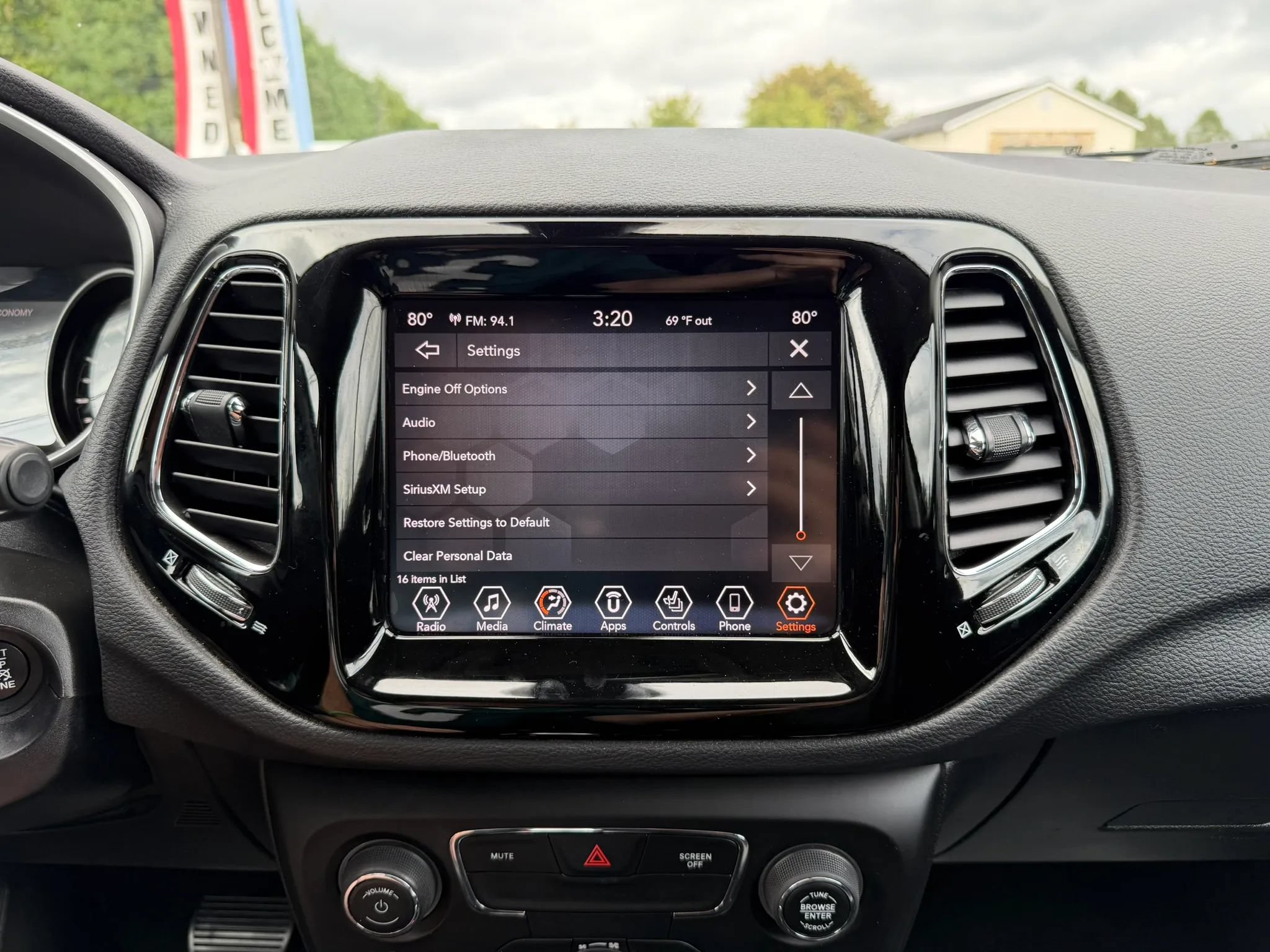 Used 2020 Jeep Compass Limited AWD/4WD image 25