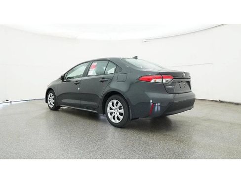 Used 2025 Toyota Corolla LE FWD image 26
