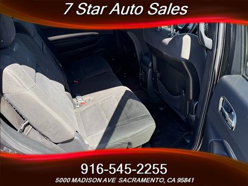Used 2015 Dodge Durango SXT image 16
