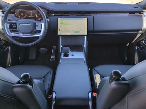 New 2025 Land Rover Range Rover SE image 14