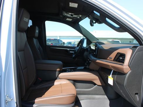 New 2026 Chevrolet Tahoe High Country AWD/4WD image 33