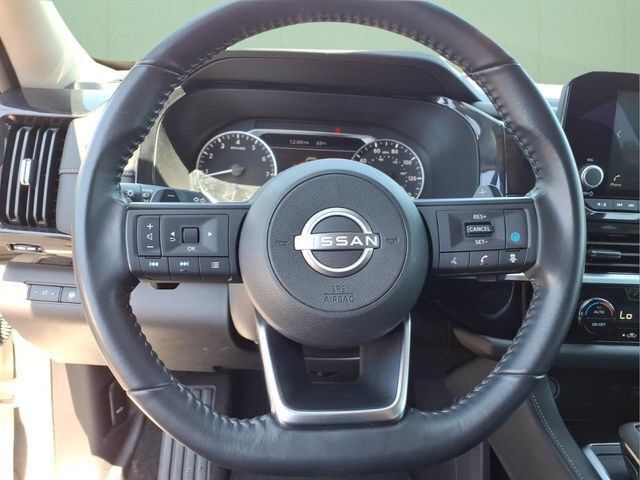 Used 2024 Nissan Pathfinder SV AWD/4WD image 23