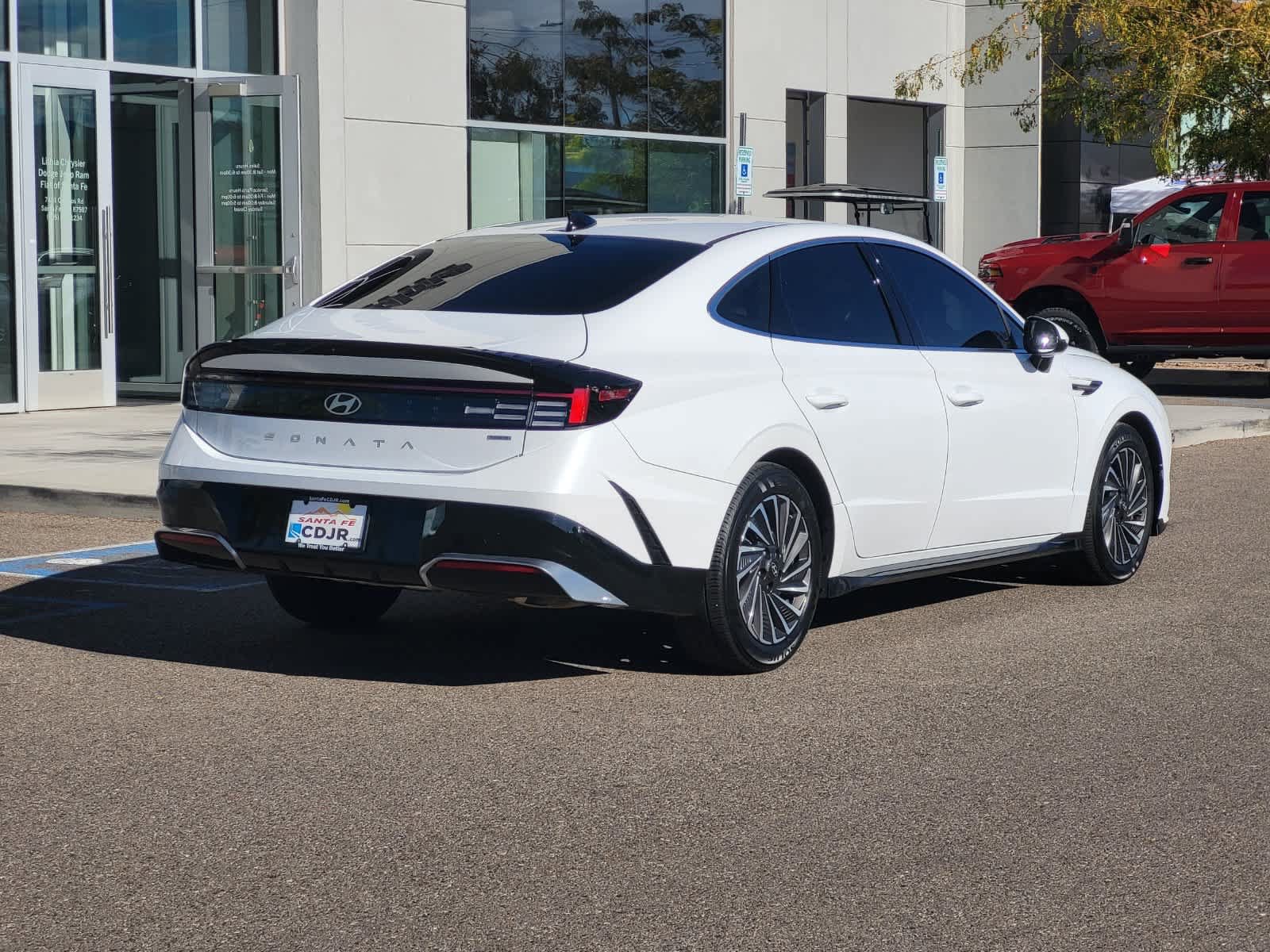 Used 2025 Hyundai Sonata SEL FWD image 5