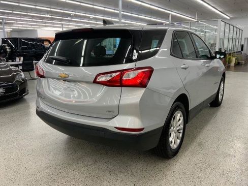Used 2019 Chevrolet Equinox LS AWD/4WD image 5