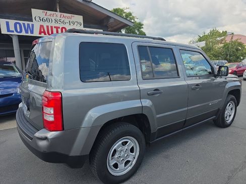 Used 2013 Jeep Patriot Sport AWD/4WD image 3