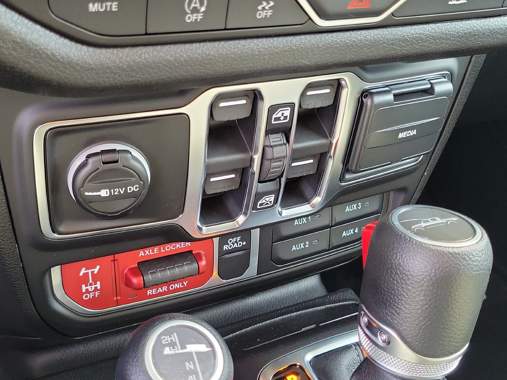 New 2026 Jeep Gladiator Mojave AWD/4WD image 11