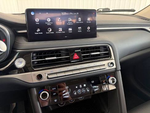 Used 2025 Genesis G70 2.5T RWD image 4