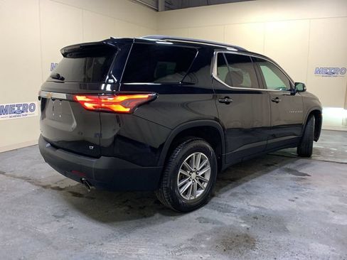 Used 2023 Chevrolet Traverse LT AWD/4WD image 3