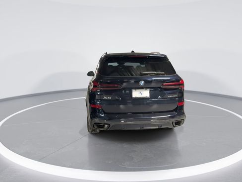 New 2026 BMW X5 xDrive40i w/ M Sport Package image 7