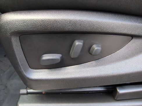 Used 2019 GMC Yukon Denali w/ Denali Ultimate Package image 17