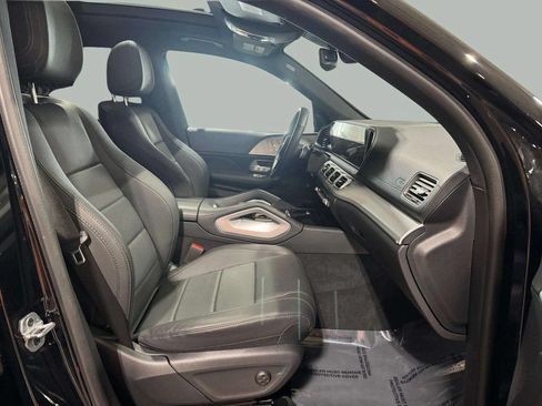 Used 2025 Mercedes-Benz GLS 450 4MATIC image 30