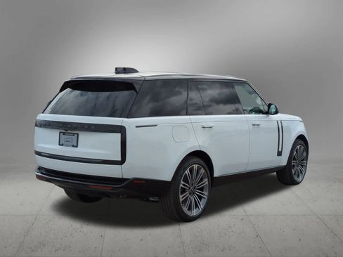 New 2025 Land Rover Range Rover Long Wheelbase SE image 6