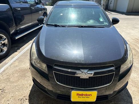 Used 2013 Chevrolet Cruze LT FWD image 2