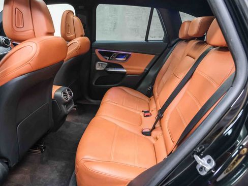 Used 2024 Mercedes-Benz GLC 300 image 21