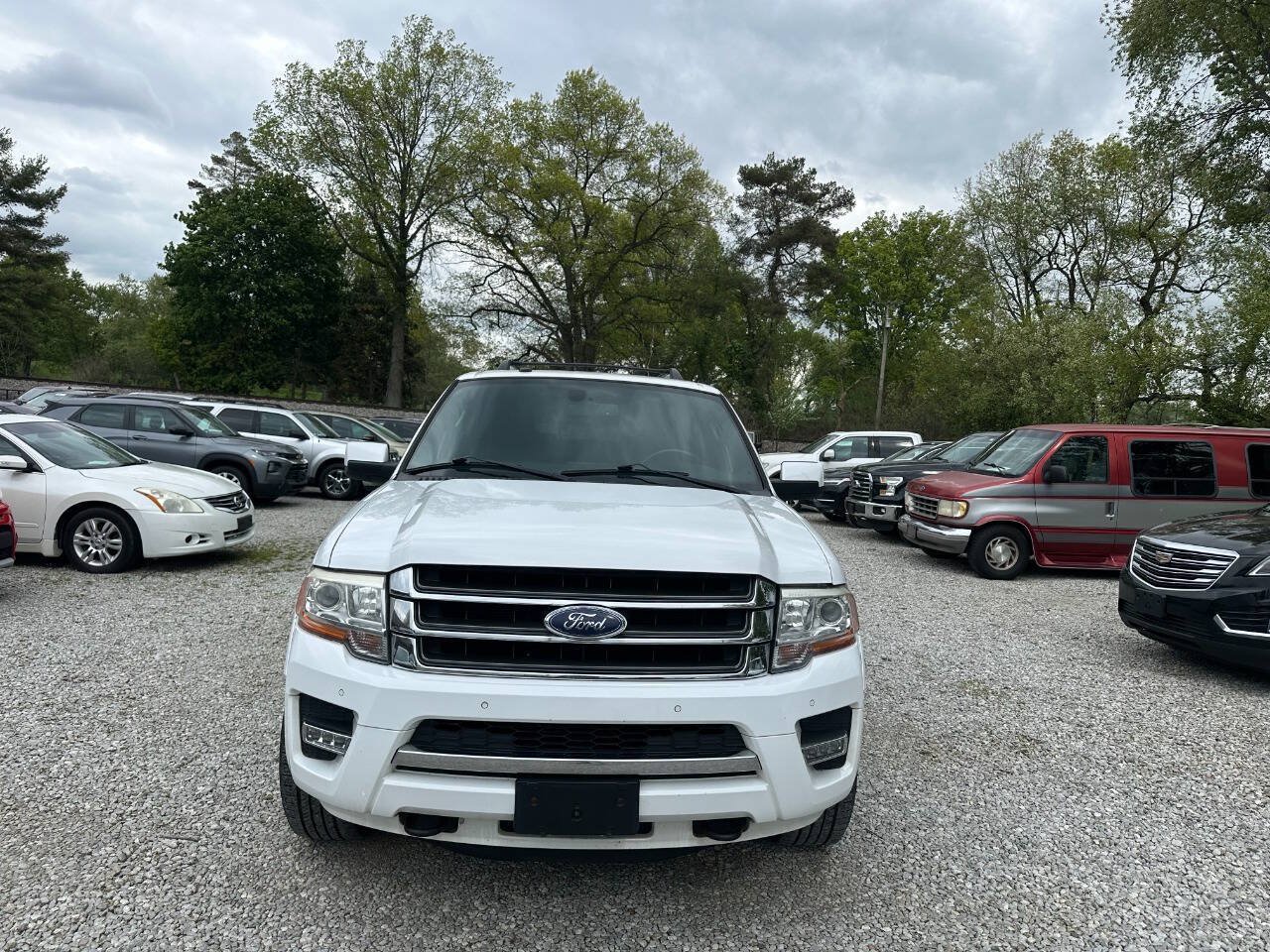Used 2017 Ford Expedition Limited AWD/4WD image 2