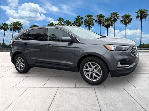Certified 2023 Ford Edge SEL image 2
