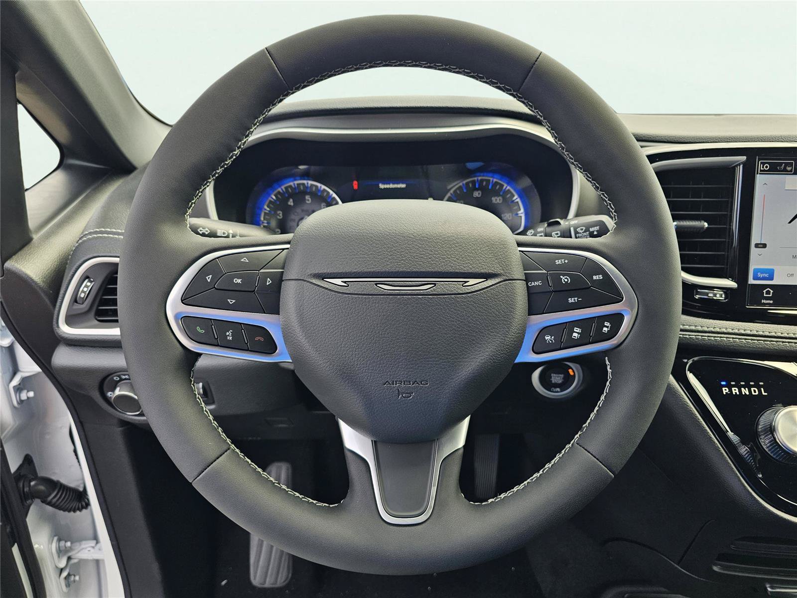 New 2027 Chrysler Pacifica Select FWD image 19
