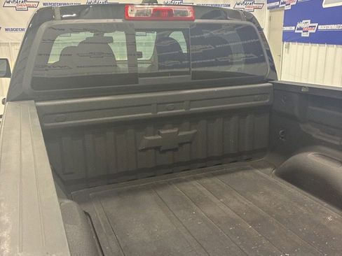 Used 2016 Chevrolet Colorado Z71 w/ Z71 Midnight Edition AWD/4WD image 25