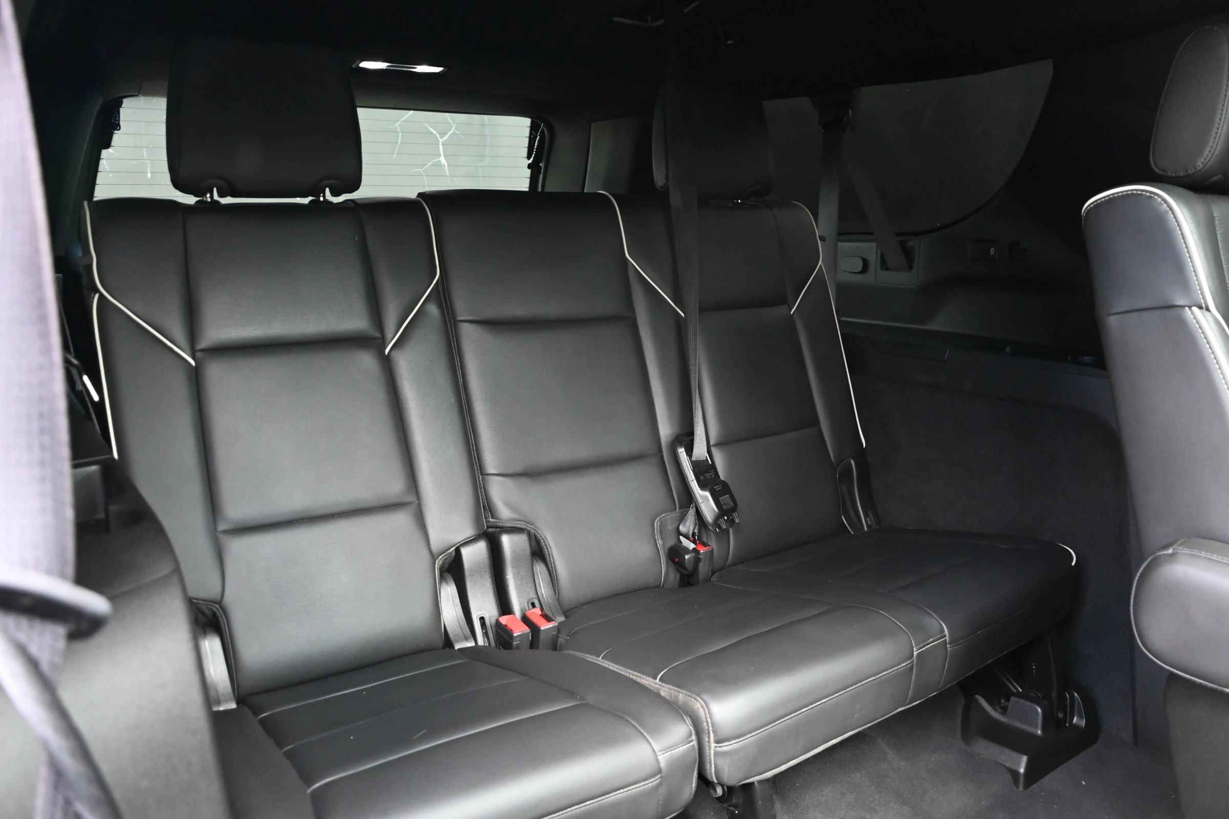 Used 2021 Cadillac Escalade ESV Premium Luxury w/ Driver Assist Tech Package AWD/4WD image 18