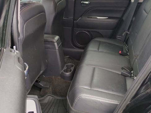 Used 2014 Jeep Compass Latitude image 17