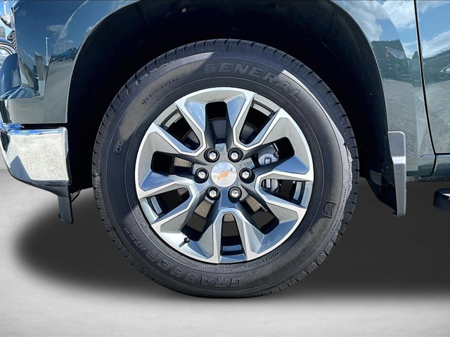 Used 2026 Chevrolet Silverado 1500 LT w/ Safety Package RWD image 10