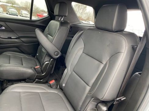 Certified 2023 Chevrolet Traverse LT w/ LPO, Floor Liner Package image 17