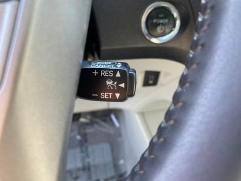 Used 2010 Toyota Prius Five FWD image 17