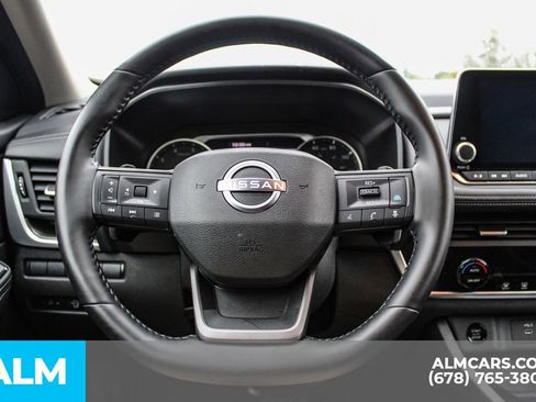 Used 2025 Nissan Rogue SV image 24