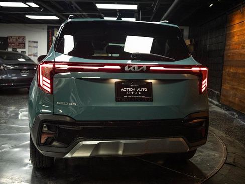 Used 2024 Kia Seltos EX FWD image 6