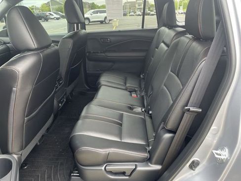 Used 2025 Honda Passport TrailSport image 31