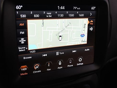Used 2023 Jeep Renegade Latitude AWD/4WD image 28