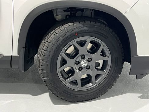 New 2025 Honda Pilot TrailSport image 36