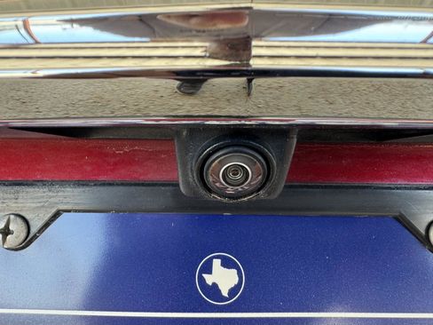 Used 2021 Buick Enclave Essence w/ Sound and Sites Package image 34