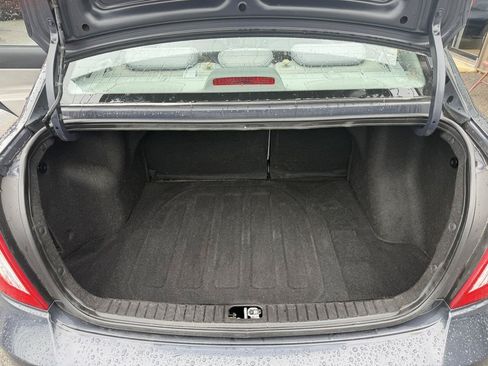 Used 2011 Hyundai Accent GLS FWD image 7