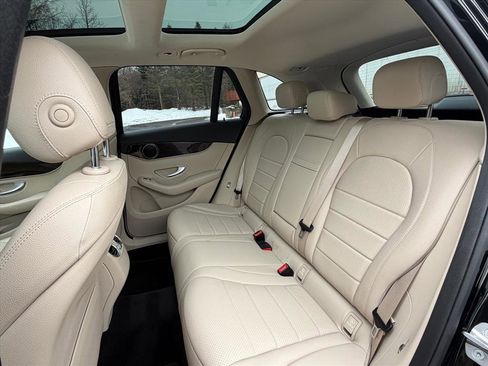 Used 2018 Mercedes-Benz GLC 300 4MATIC image 15