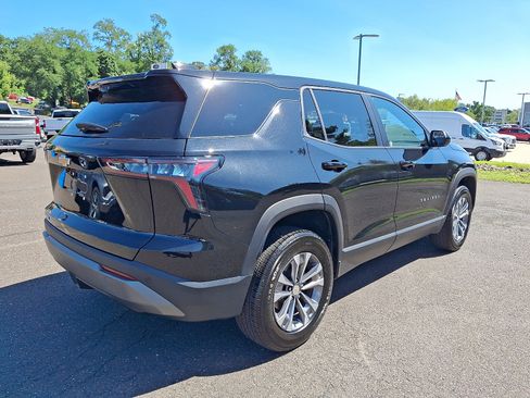 Used 2026 Chevrolet Equinox LT FWD image 6