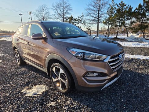 Used 2017 Hyundai Tucson Sport w/ Cargo Package image 8