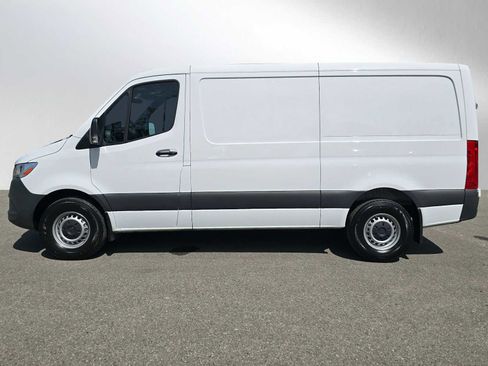 Used 2025 Mercedes-Benz Sprinter 2500 image 6