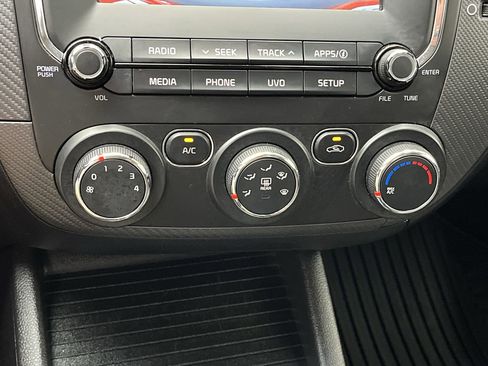 Used 2017 Kia Forte S w/ S Technology Package FWD image 17