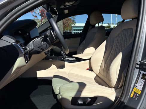 Certified 2023 BMW 530e xDrive w/ Premium Package image 16